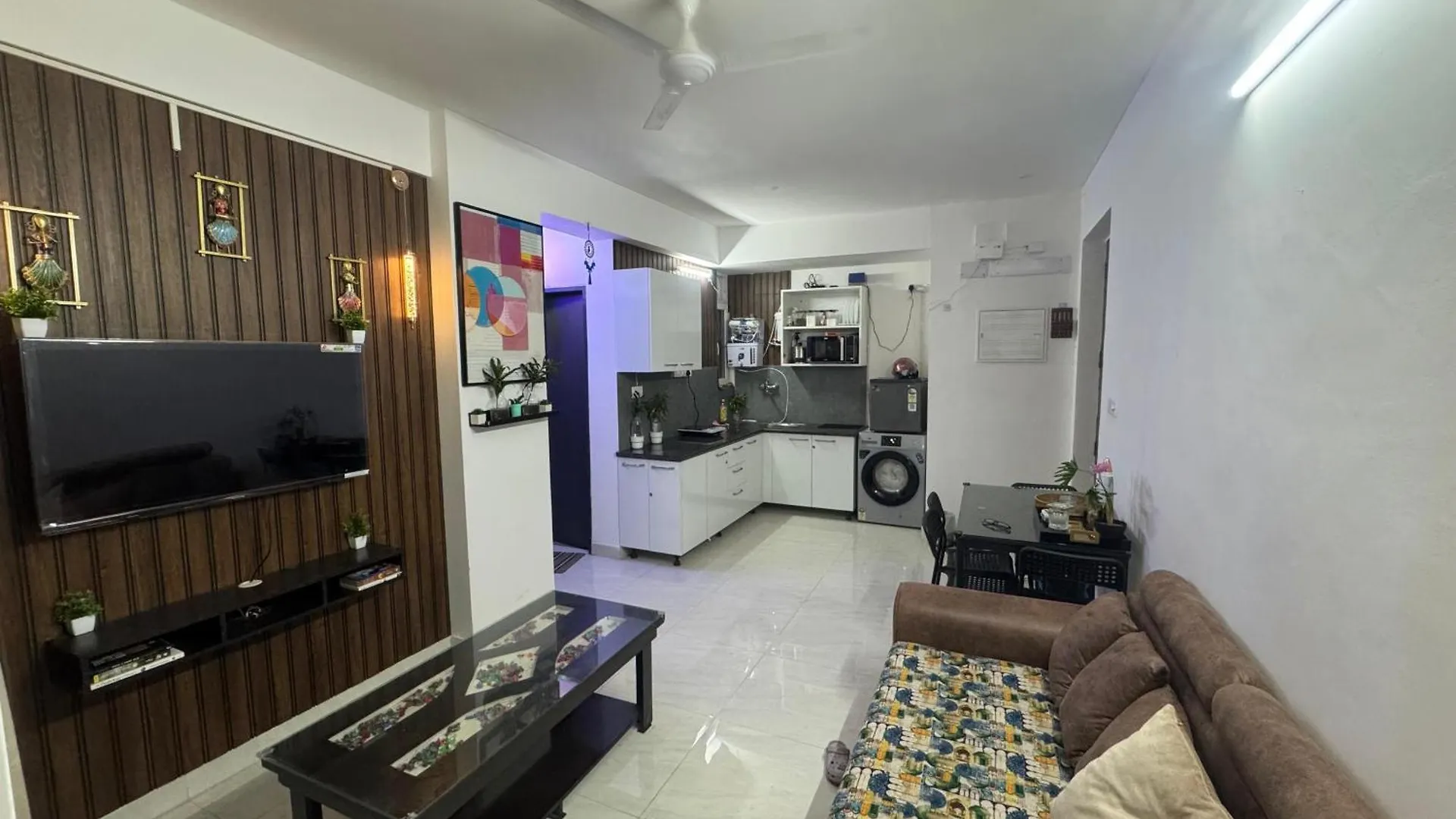 Dwarka Express Studios Gurgáon Indie